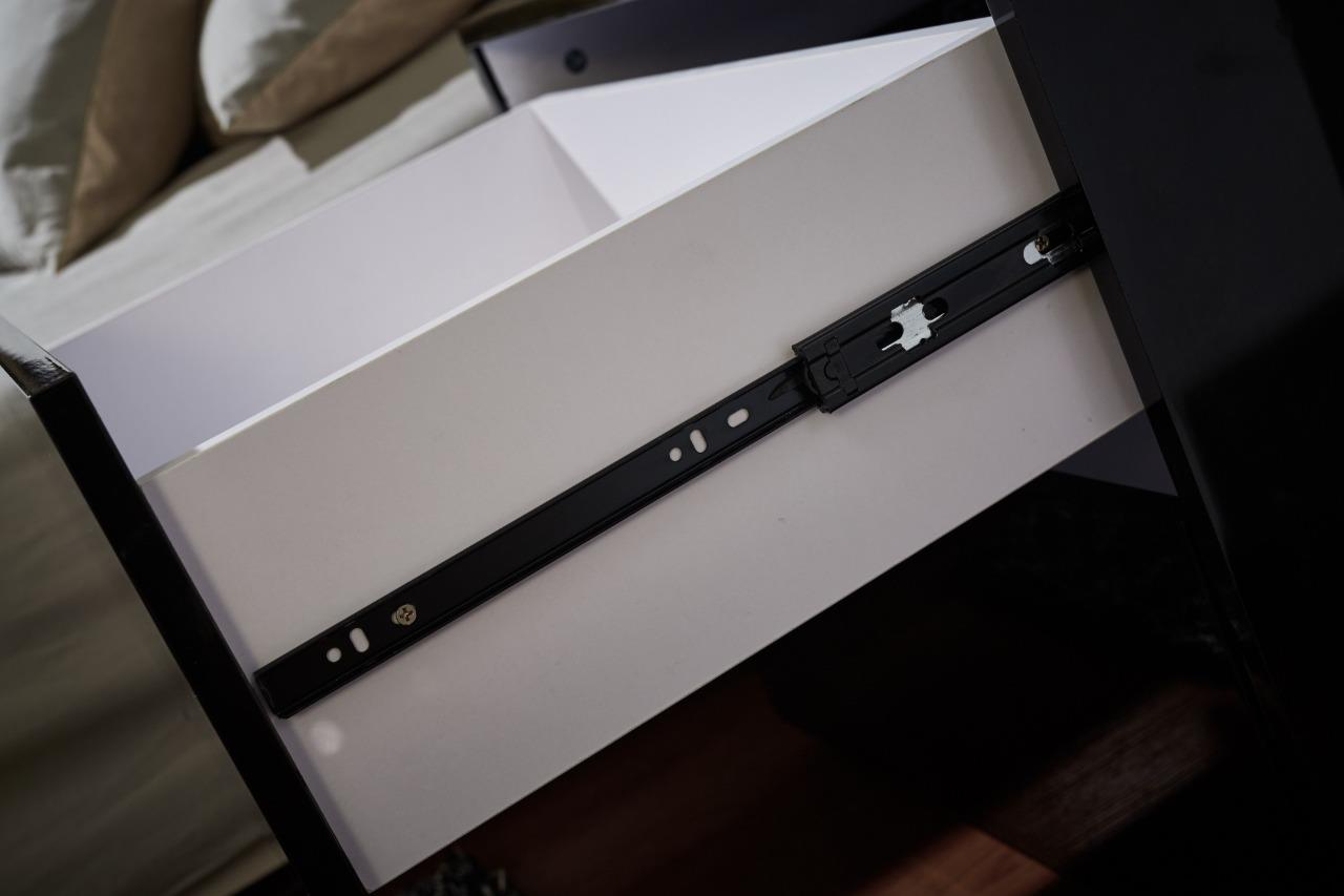 Designer High Gloss Black Finish Bedside Table Nightstand Buy Bedside