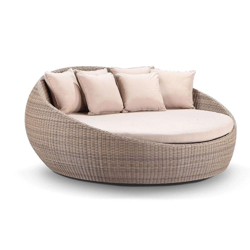 Large Newport Round Outdoor Wicker Daybed Without Canopy | Kimberly