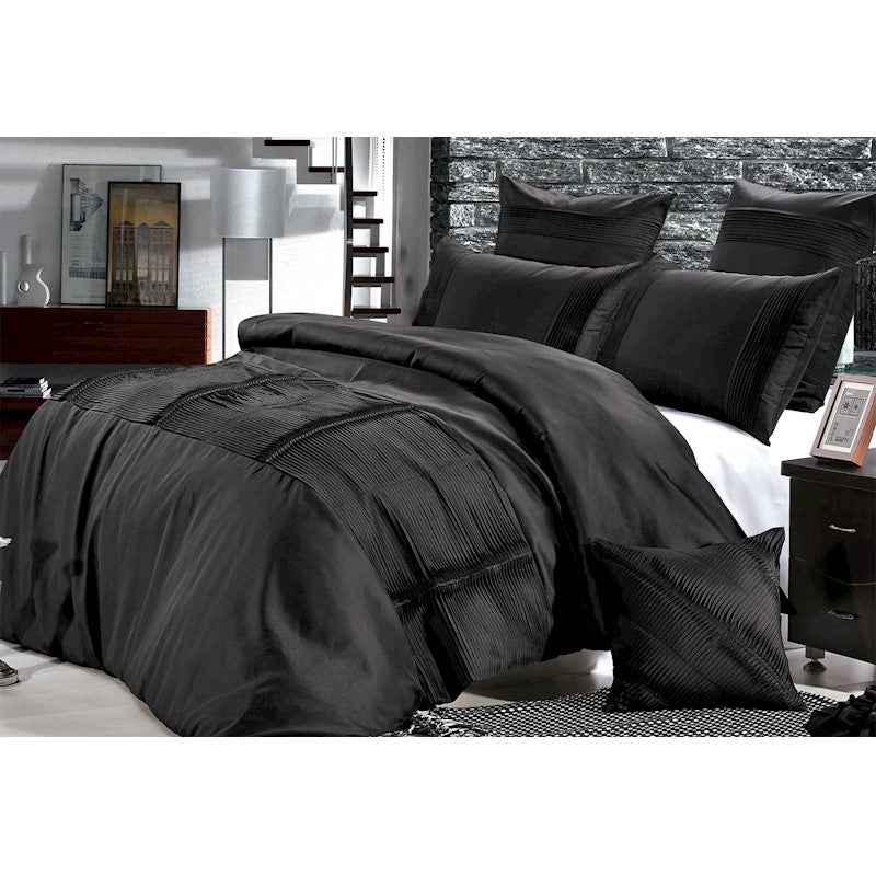 Queen Size Black 3pcs Quilt Cover Set With Rich Pleat Pintuck