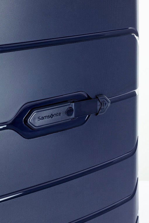samsonite oc2lite 55cm small suitcase