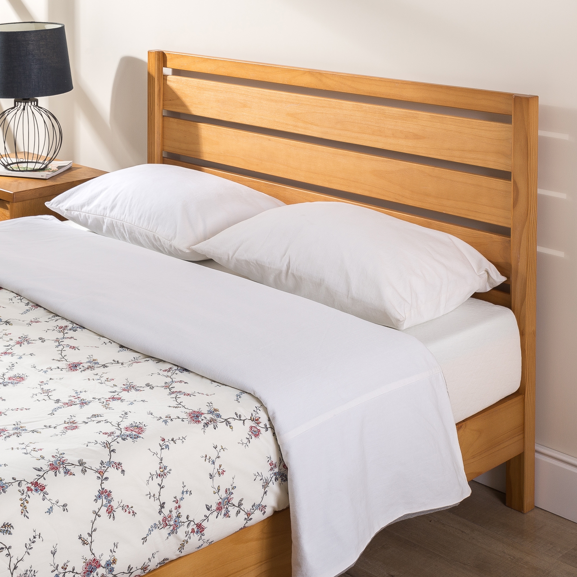 Zinus Aimee Traditional Bed Frame Pine Wood Platform with Headboard Zinus Aimee Traditional Bed Frame Pine Wood Platform with Headboard