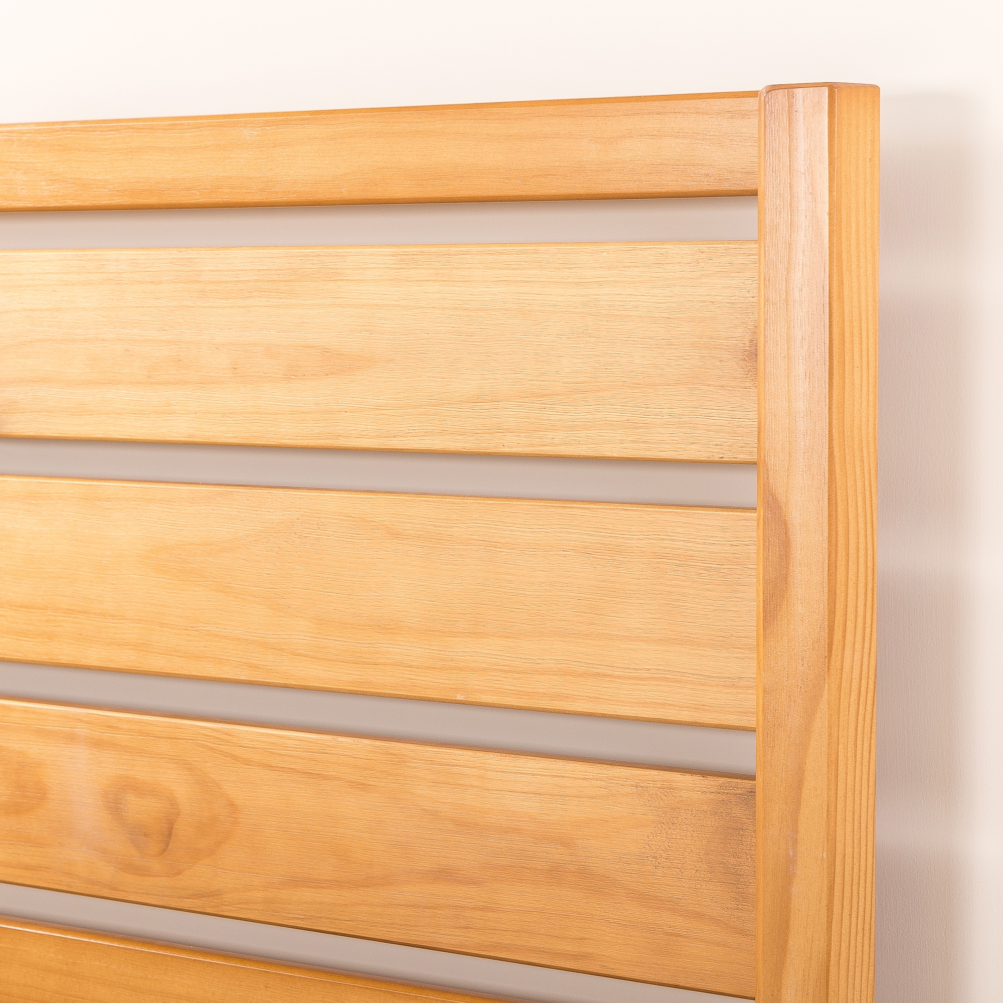 Zinus Aimee Traditional Bed Frame Pine Wood Platform with Headboard